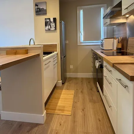 Lägenhet T2, 50 M Beach, Balcony With Sea View *